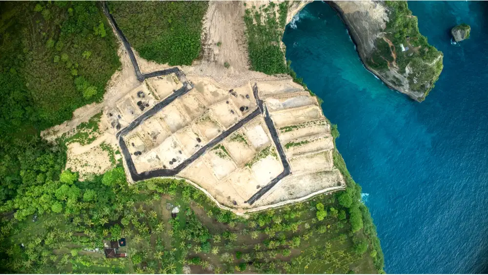 Tanah Loss Tebing Diamond Beach Nusa Penida