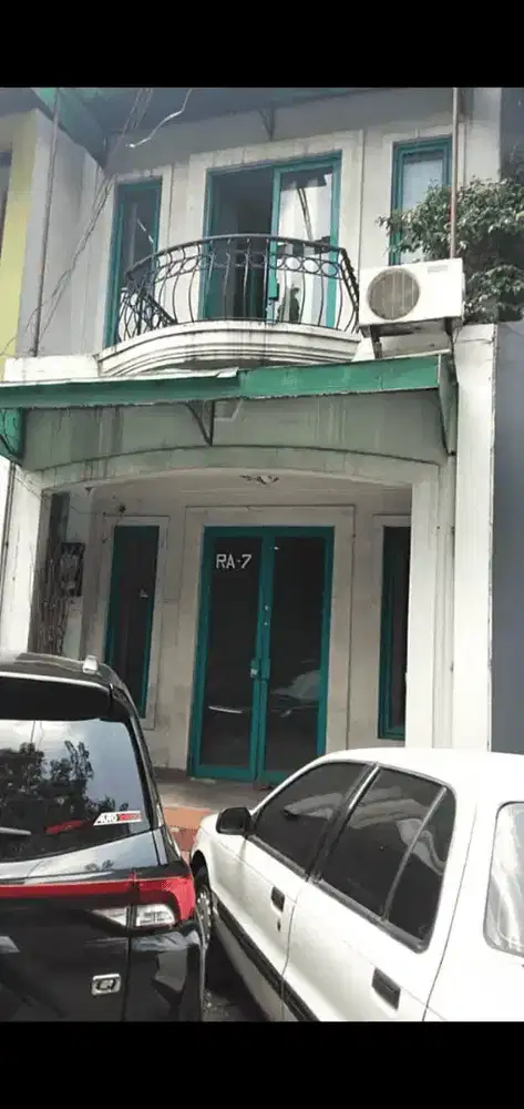 DIJUAL RUKO BAGUS COCOK UTK KANTOR/ LAINNYA LOKASI RAYA CONDET JAKTIM