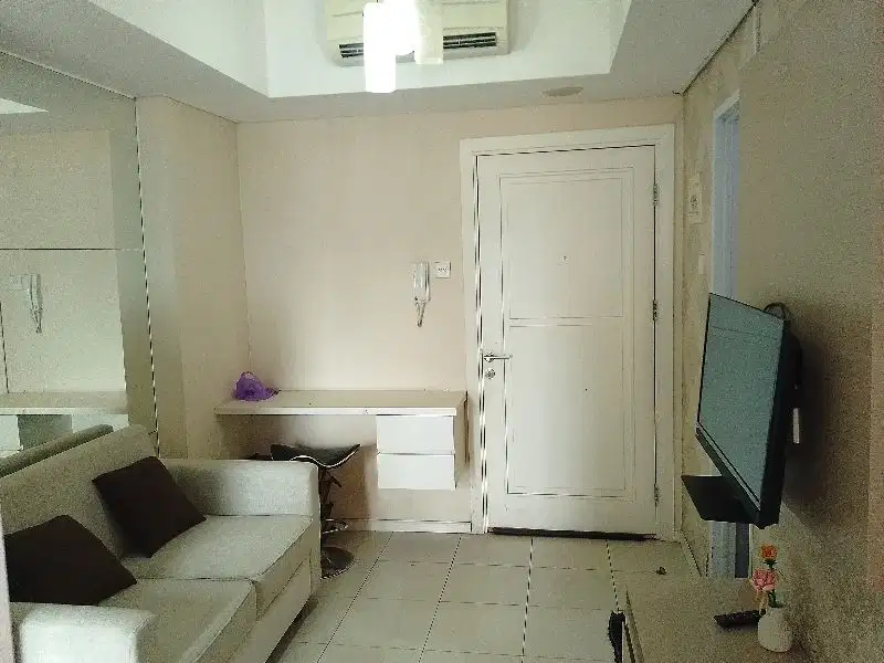 di sewakan apartemen green Sunter 2 bedroom furnish