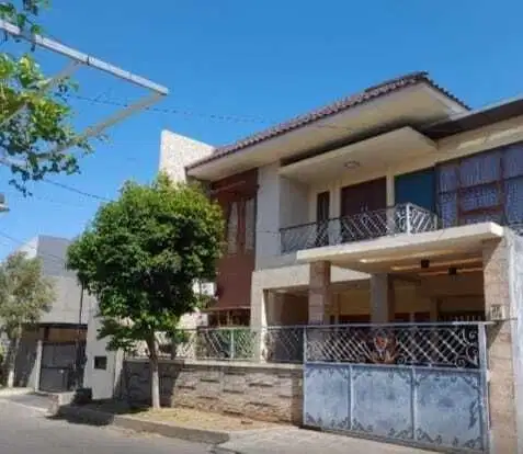 RUMAH MURAH ADA PRIVATE POOL SIDOSERMO DEKAT RAYA MARGOREJO TENGGILIS