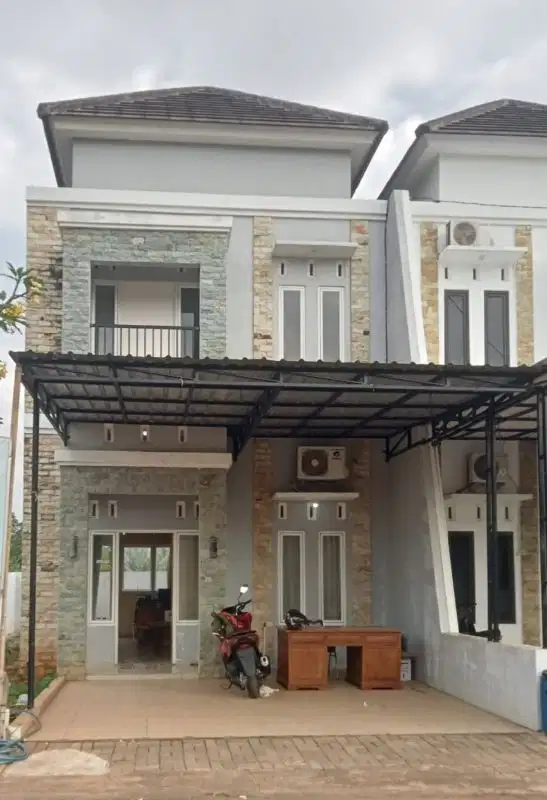 HUNIAN NYAMAN 2 LANTAI LT 128m² Di Ngaliyan