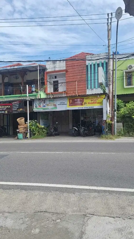 Ruko bagus dan murah di jalan gito gati dekat SCH