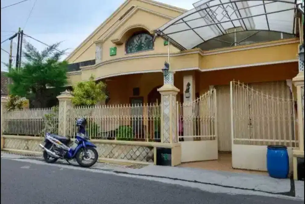 Rumah sumber 208Mt, 4Kt, 2Km, jl Letjen Suprapto, Banjarsari, Solo