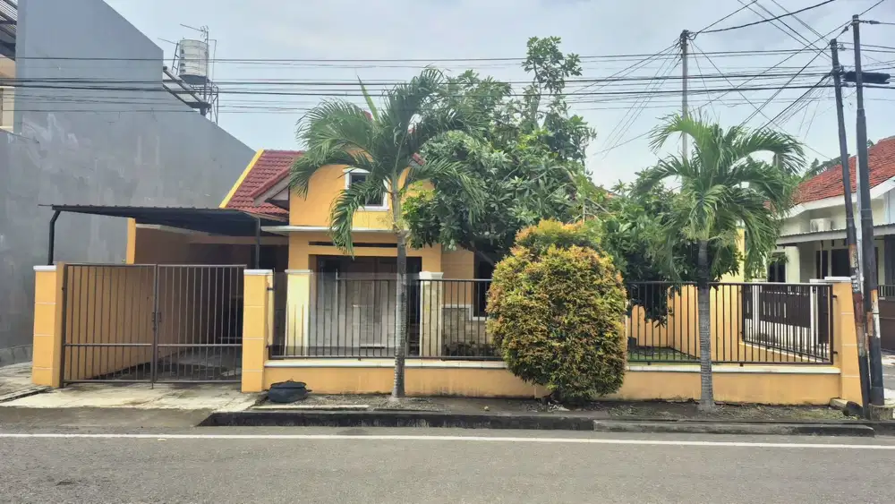 Rumah strategis Solo Kota Lokasi Premium Akses Lebar Dekat Tol