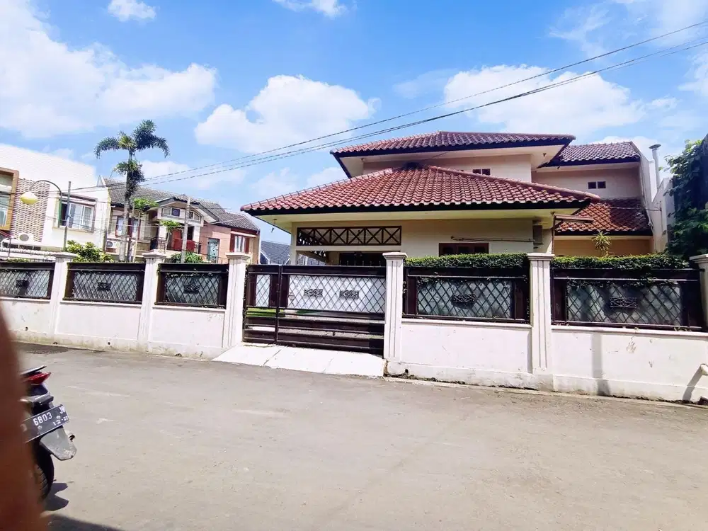 Dijual Rumah Suryalaya Cijagra Buahbatu Halaman Luas
