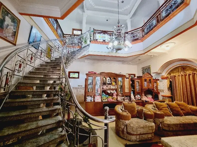 Rumah Plus Kost Aktif 2.5 Lt Dekat Solo Square