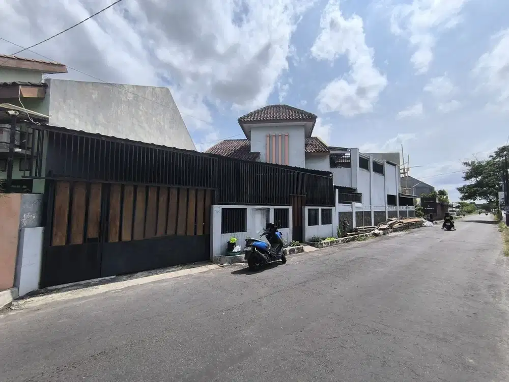 Rumah strategis siap huni dekat Alana hotel solo
