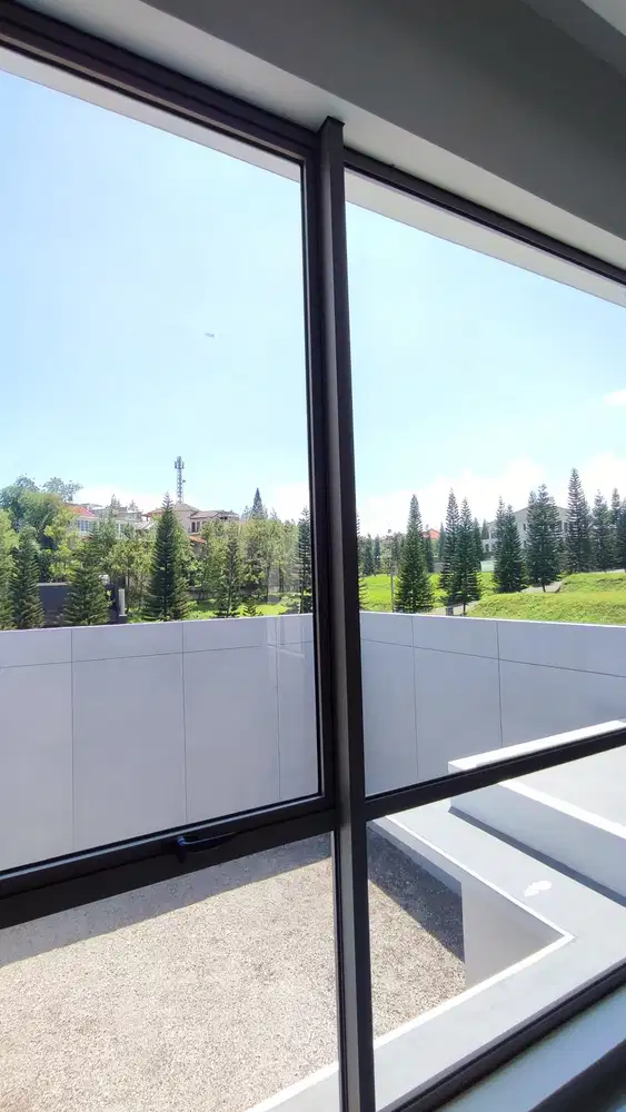 Jual Rumah Halaman belakang backyard Luas di Setiabudi Bandung utara