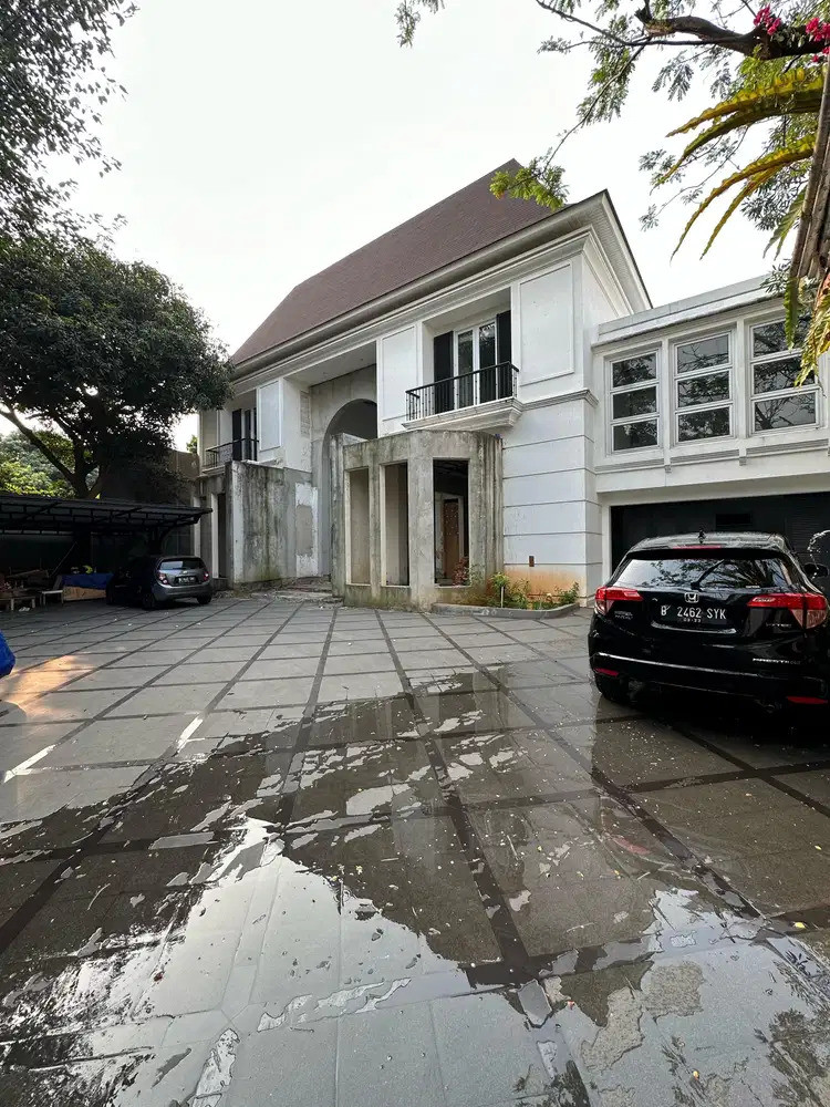 LUXURY HOUSE , MODERN AMERICAN CLASSIC . PRIVATE LIFT KEMANG JAKSEL