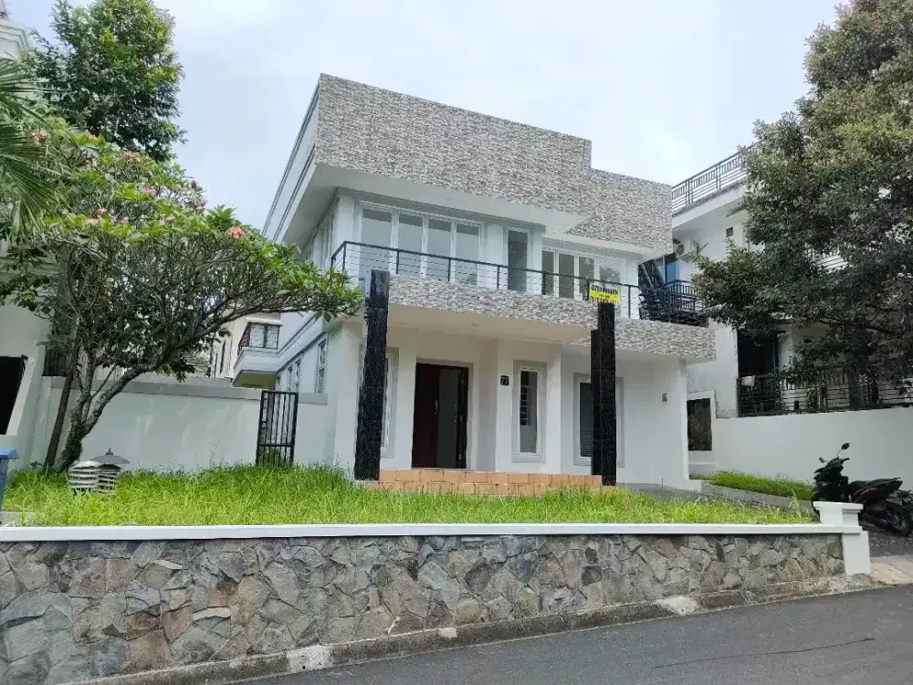 Di jual cepat rumah bagus di cluster imferial golf
