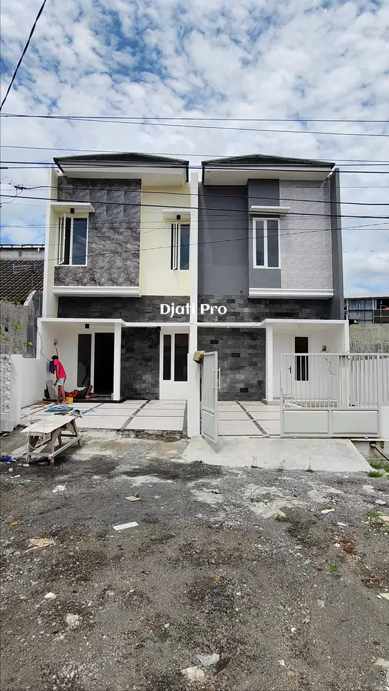 Unit Terbatas, Hunian 2 Lantai 3KT, 2KM Di Kebraon, Wiyung, Pd Maritim