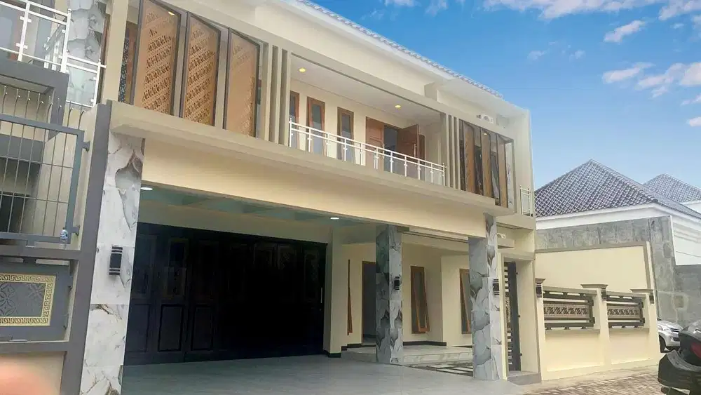 Rumah Mewah Baru Dekat RS Dr Oen Solo Baru