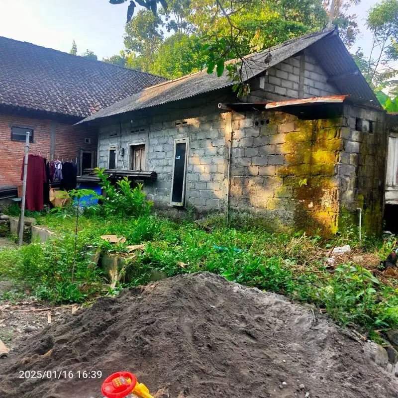 Dijual Murah Rumah + Tanah Sawah Sepaket  di Cangkringan  Sleman