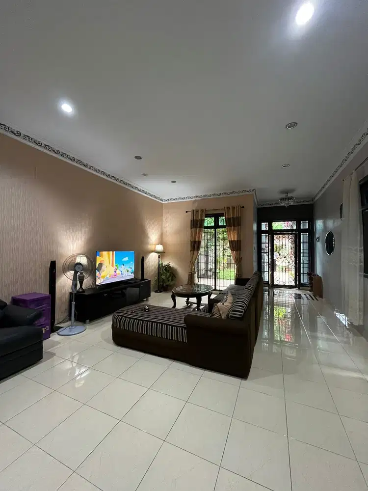 DIJUAL Villa Mewah  Komp Graha Metropolitan (Graha Helvetia)