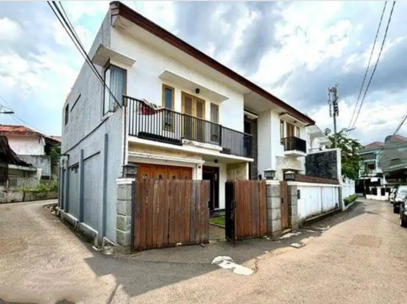 jual rumah di bawah harga pasar di Tebet Casablanca Jakarta Selatan