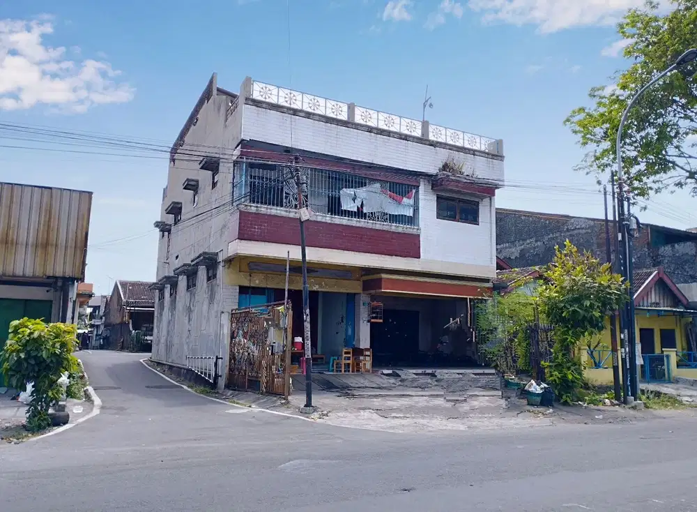 Rumah Ruko Kos Pinggir Jalan Raya Strategis dekat RS Oen Syeikh Zayed