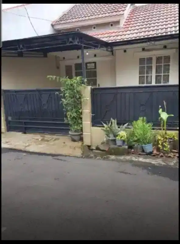 Rumah siap hunj di dukuh zamrud