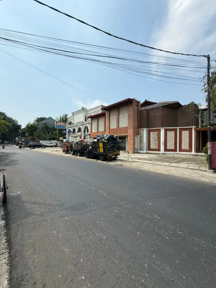 FOR SALE KEMANG BANGUNAN KOMERSIL LOKASI JALAN RAYA COCOK UNTUK CAFE, RESTO, KANTOR & KLINIK KECANTIKAN
