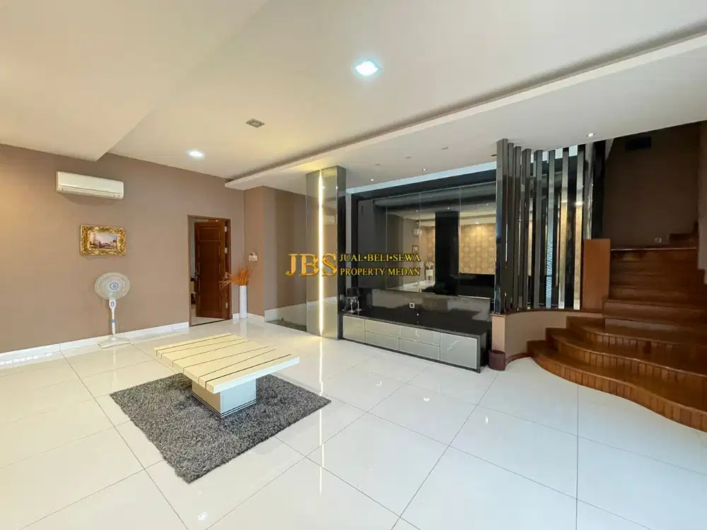 Dijual Rumah Lux di Komplek Jati Residence (Row Boulevard) - Medan