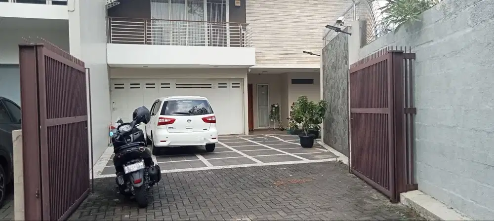 Murah! Rumah Modern Siap Huni Cluster Setrasari Pasteur Bandung