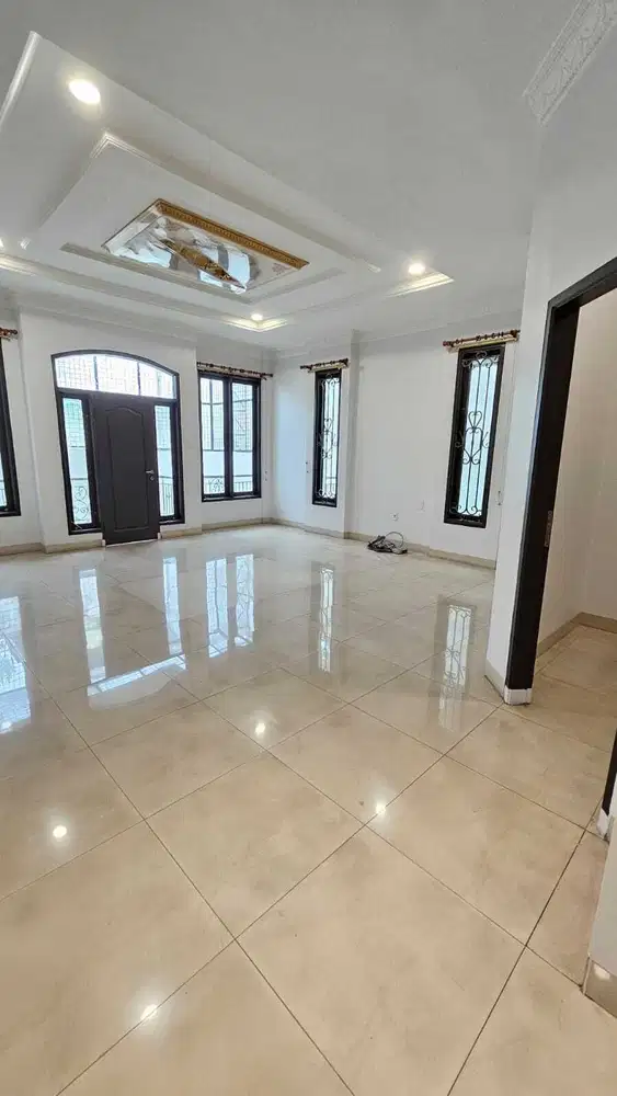 Villa komplek Grand Polonia Daerah Medan Polonia