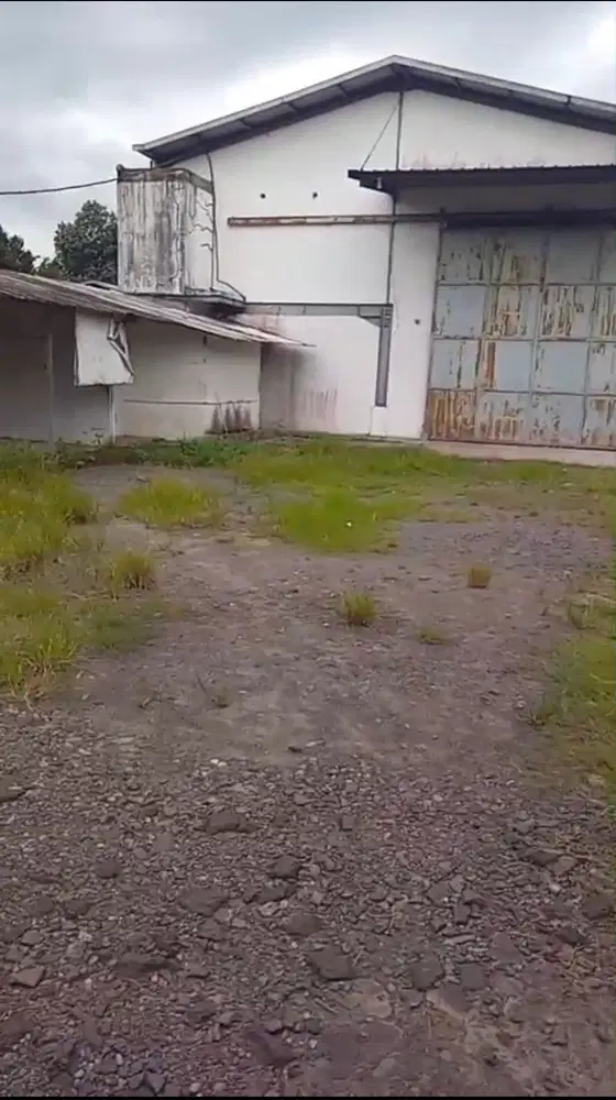 Disewakan gudang  siap pakai strategis