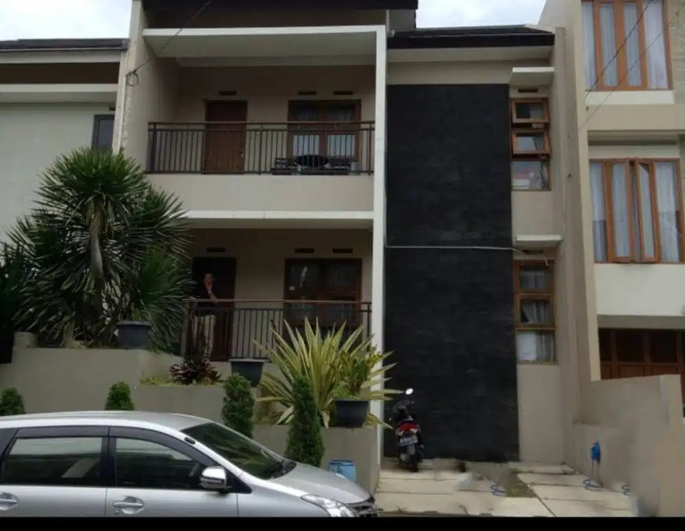 Di jual rumah nyaman 2 lantai di pasir impun