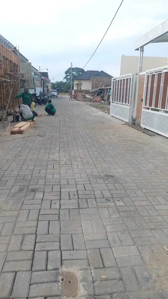 tanah kavlingan lingkuangan perumahan lokasi luwes gentan ke timur