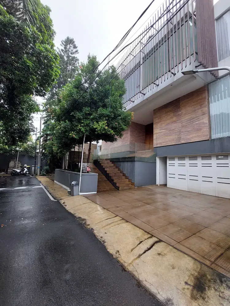 FOR SALE  RUMAH MODERN DI DALAM KOMPLEK RAGUNAN