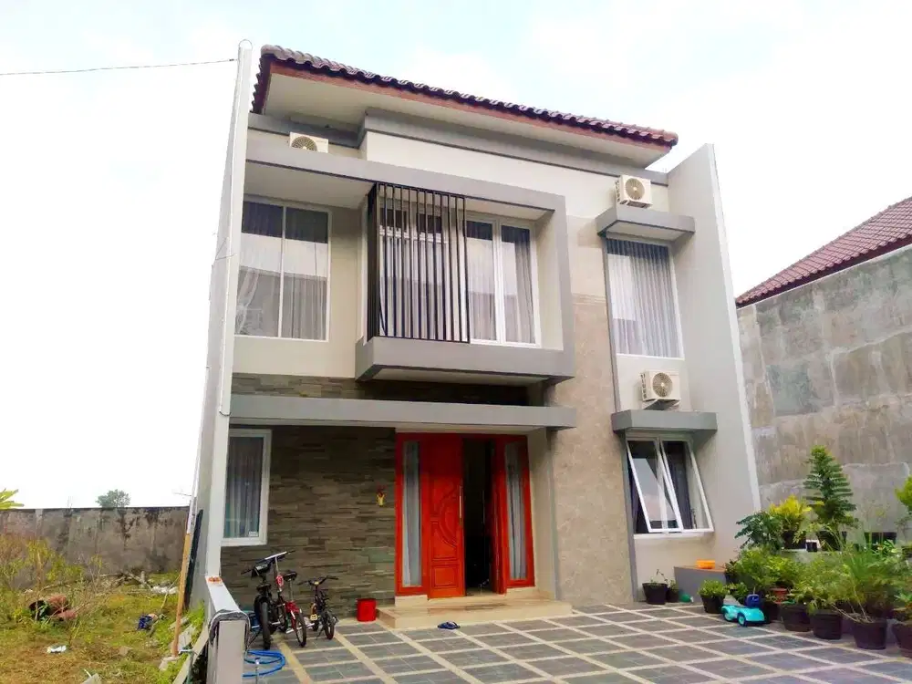 Rumah Mewah 2 Lt BONUS FURNISH di Cluster Elite di Solo Baru