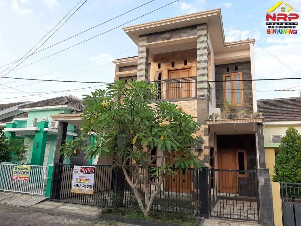 Dijual Rumah Cantik 2 Lantai di Perum. Bunga Residence - Banyuwangi