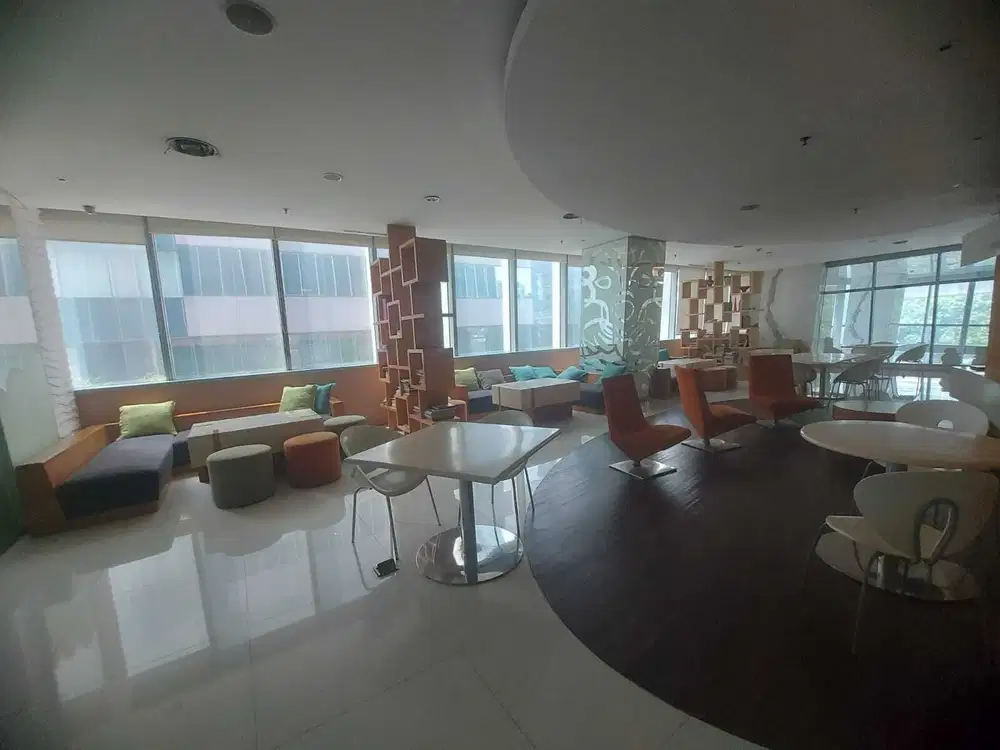 Sewa Ruang Usaha/Retail 371 m2 di Menara Palma Rsuna Said, Hrg Tjngkau