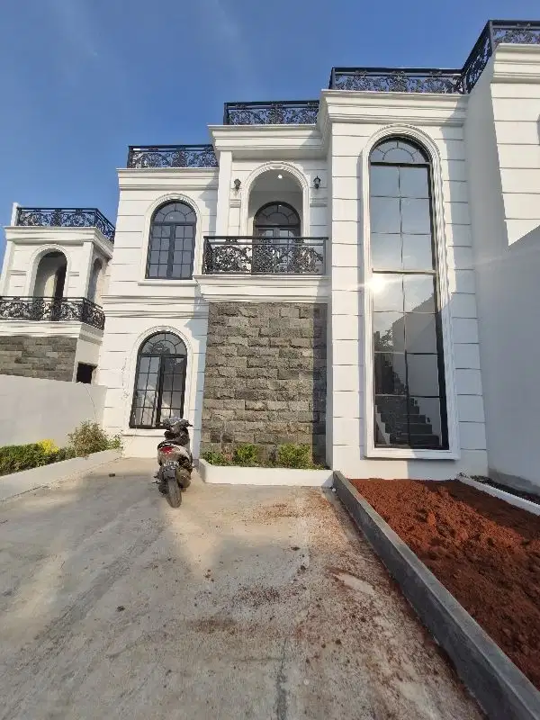 WOWW RUMAH 2 LANTAI TANAH LUAS! AKSES 5 MNT TOL & LRT