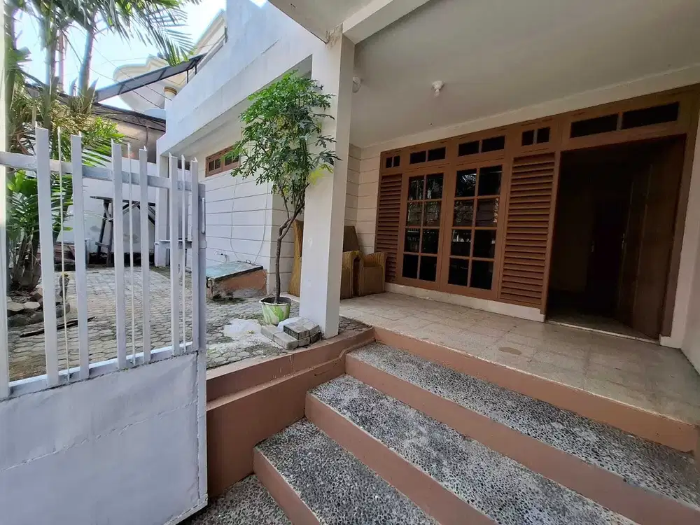 RUMAH SEWA BLOK A KEBAYORAN BARU JAKARTA SELATAN