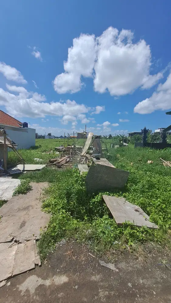 Tanah kontrak termurah di dekat pantai seseh Badung