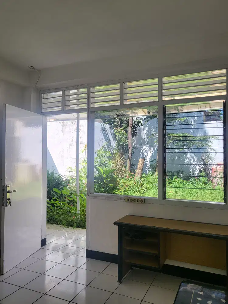 Disewakan Unit Hunian 5 Rg Tdr, Pzsteur Bdg, murah Rp 65 jt/th jln ok