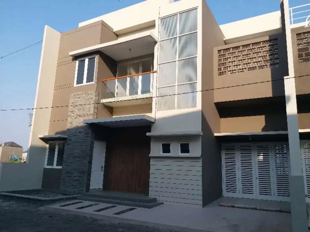 Rumah cluster bagus dekat fave hotel