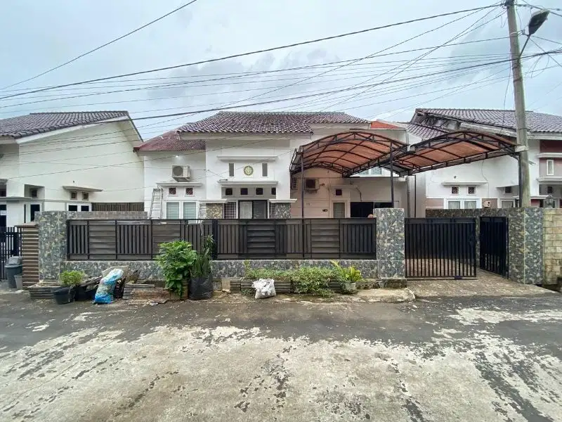 Dijual rumah cantik dalam komplek elit Grandhill Palembang