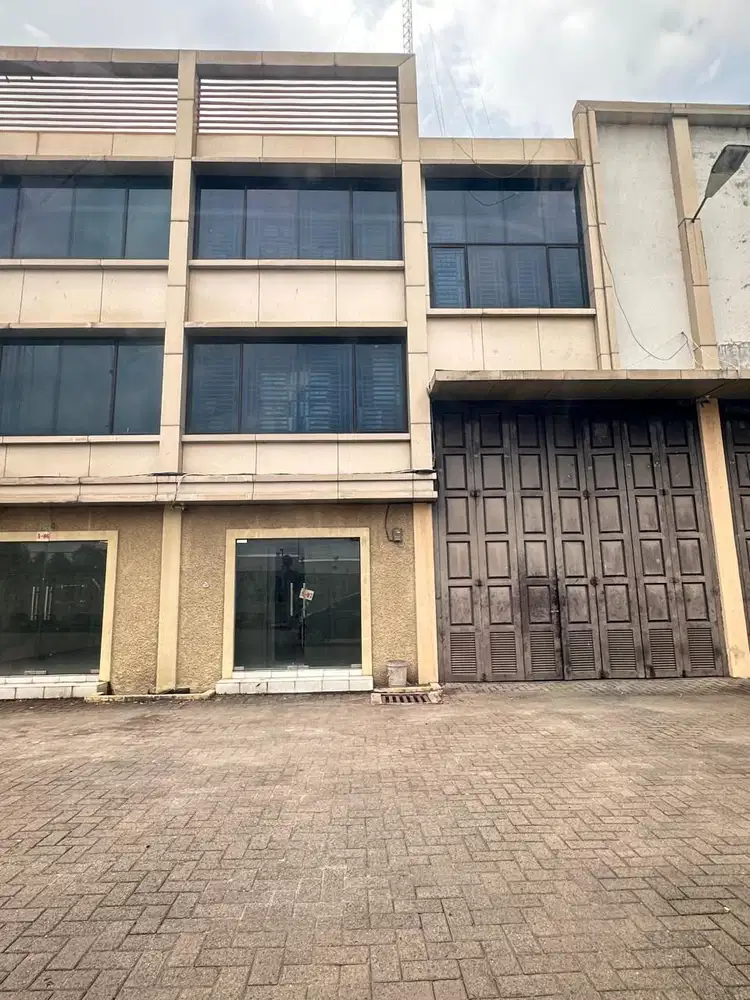 dijual gudang cantik skydex lokasi dipergudangan amplas