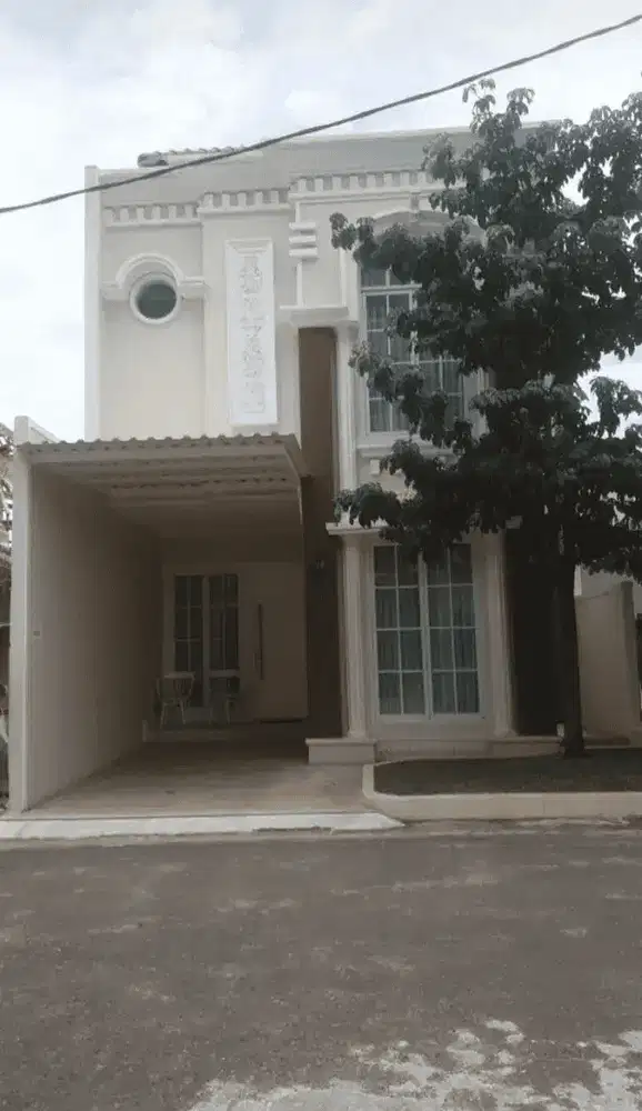 RUMAH BAGUS MEWAH MODERN KLASIK DLM CLUSTER PINGGIR JALAN 2 MBL CONDET