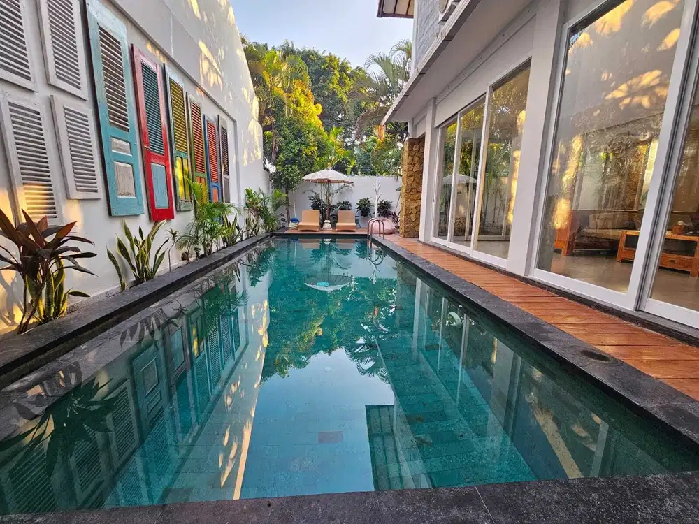 DISEWAKAN LUXURY VILLA 3 BEDROOMS DI UMALAS  CANGGU