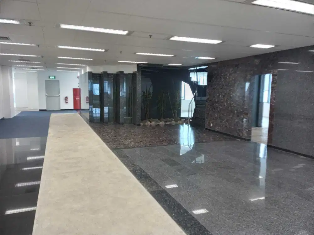 Sewa Kantor Kondisi Bare 926 m2 di Tamara Center Building Sudirman