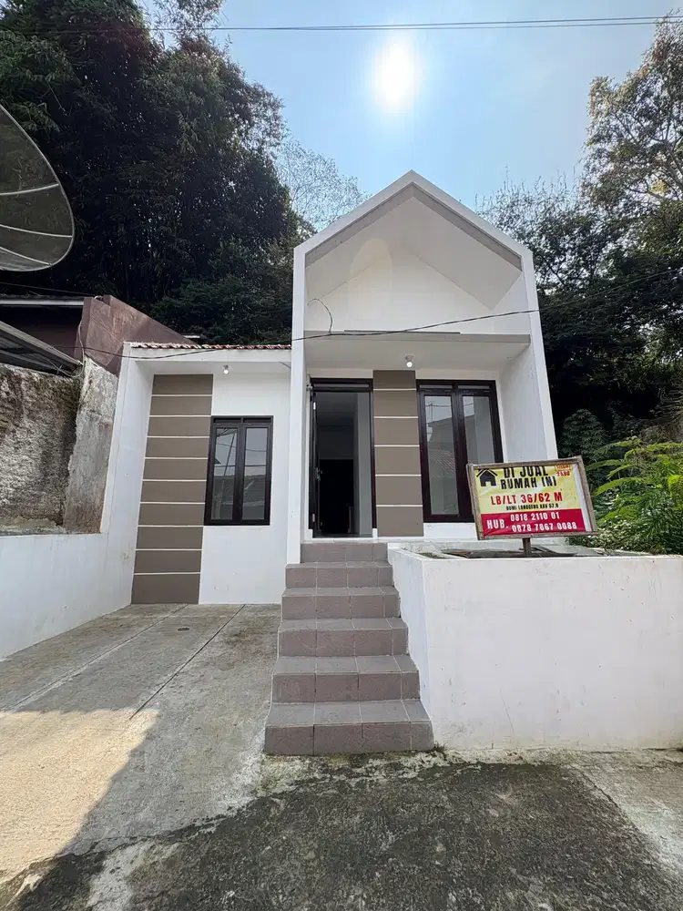 CARI RUMAH IDEAL 2 KAMAR TIDUR DAN TERSEDIA CARPORT, ini wajib dibeli!