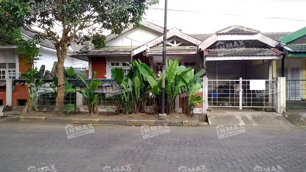 JUAL MURAH RUMAH ARAYA MALANG LUAS 264 m2, DEKAT PLAZA ARAYA