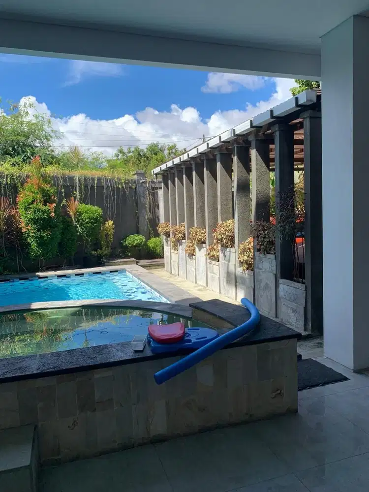 Rumah Semi Villa One Gate Sistem di Denpasar