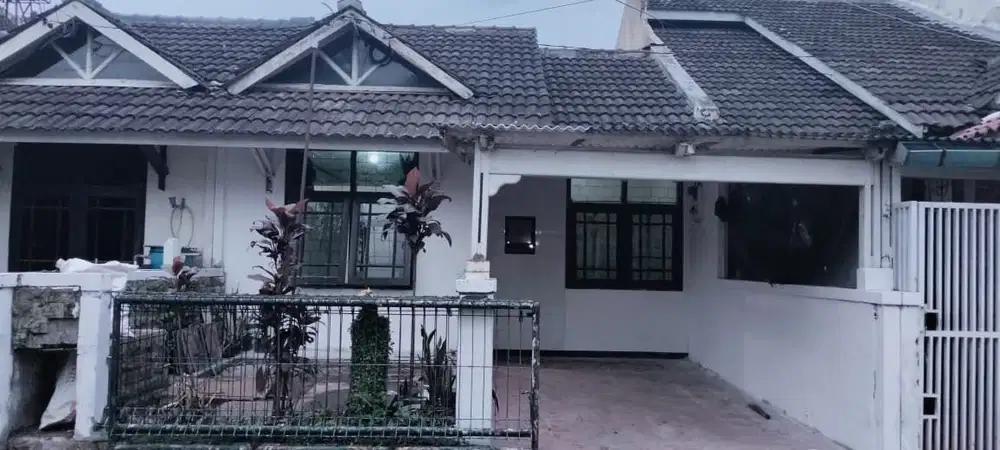 Rumah sewaan murah di komplek Margawangj