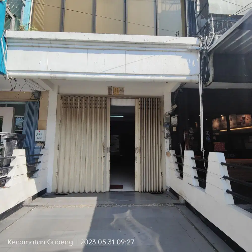 Disewakan Cepat 4Lt Strategis di Ruko Barata Jaya Surabaya