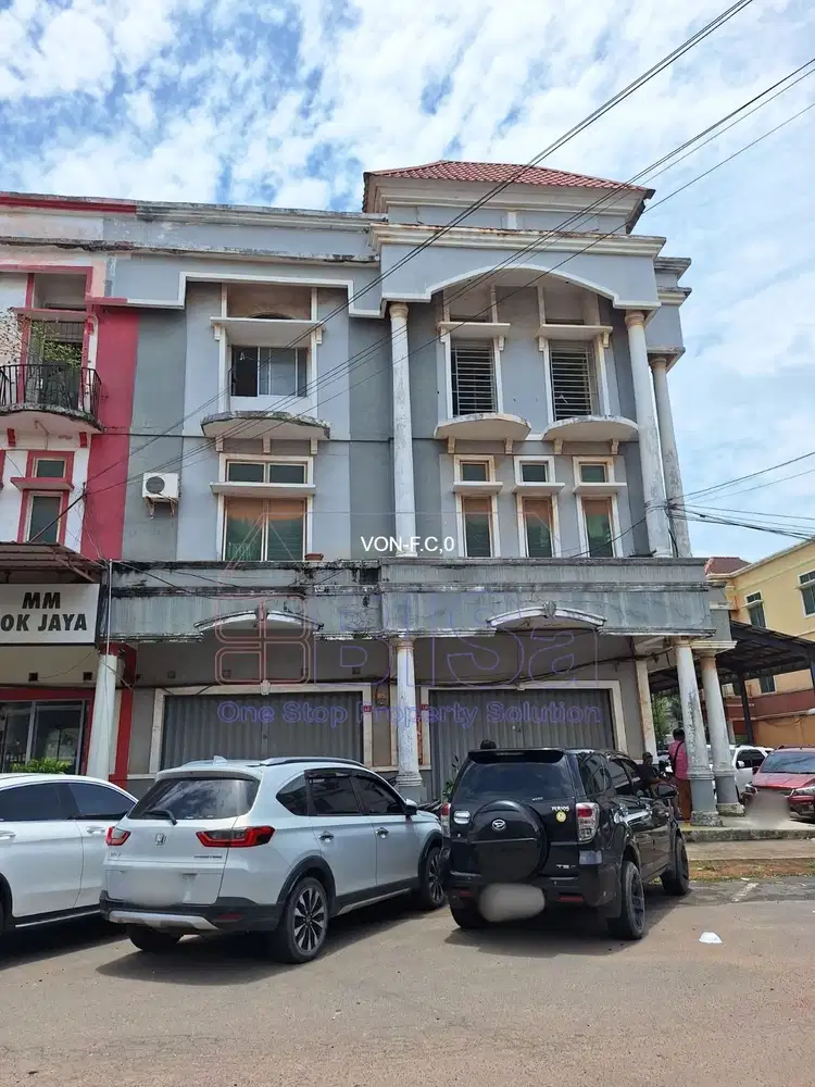 Ruko 3 Lantai Strategis di Trikarsa Equalita, Pasir Putih