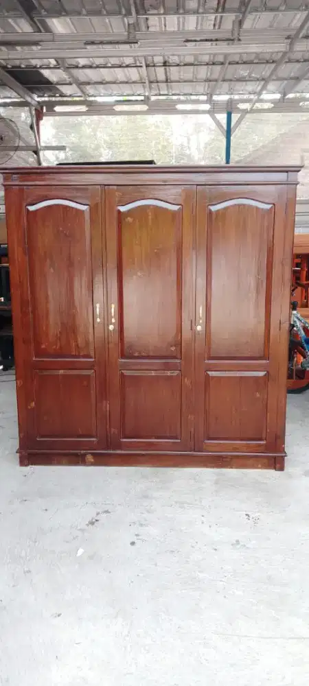 Dibeli lemari bekas anda semua kondisi jg bisa