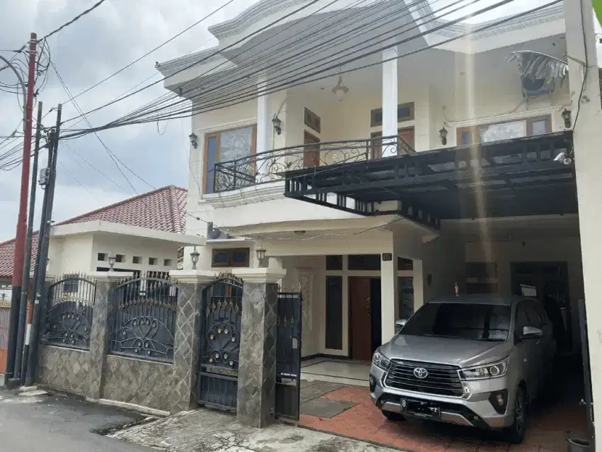 RUMAH BAGUS KOKOH SIAP HUNI AKSES 2 MBL PKP CIRACAS JAKTIM